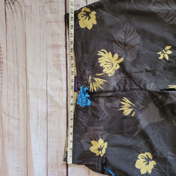 Patagonia Stretch Planing Boardshorts Swim Trunks Leaf Print Mens 40 - Picture 6 of 7